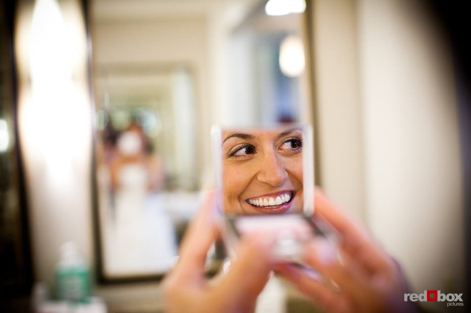 Nadine gets ready for her wedding to Brian in the beautiful facilities at the Plateau Club in Sammamish, WA. (Photo by Dan DeLong/Red Box Pictures)