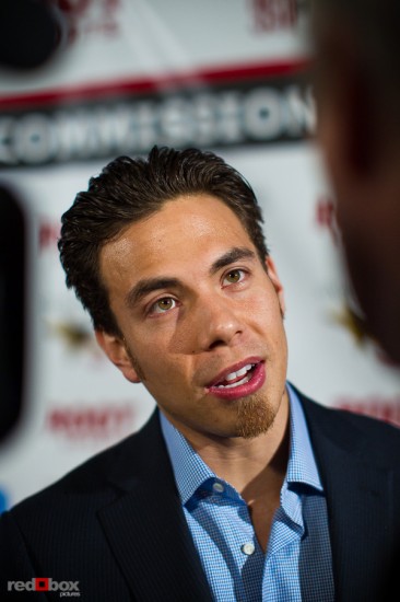 apolo-ohno-red-carpet-photo.jpg