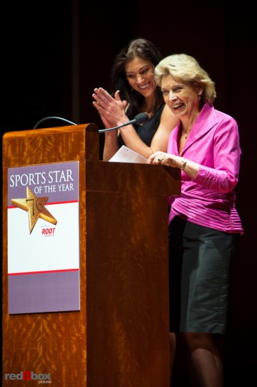 hope-solo-chris-gregoire-gov-photo.jpg
