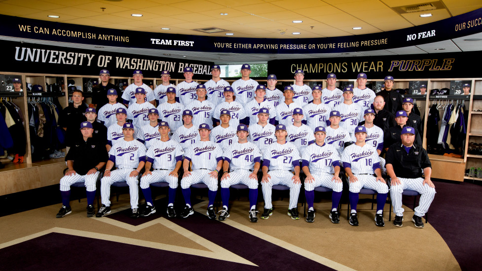2013 University of Washington baseball team photo