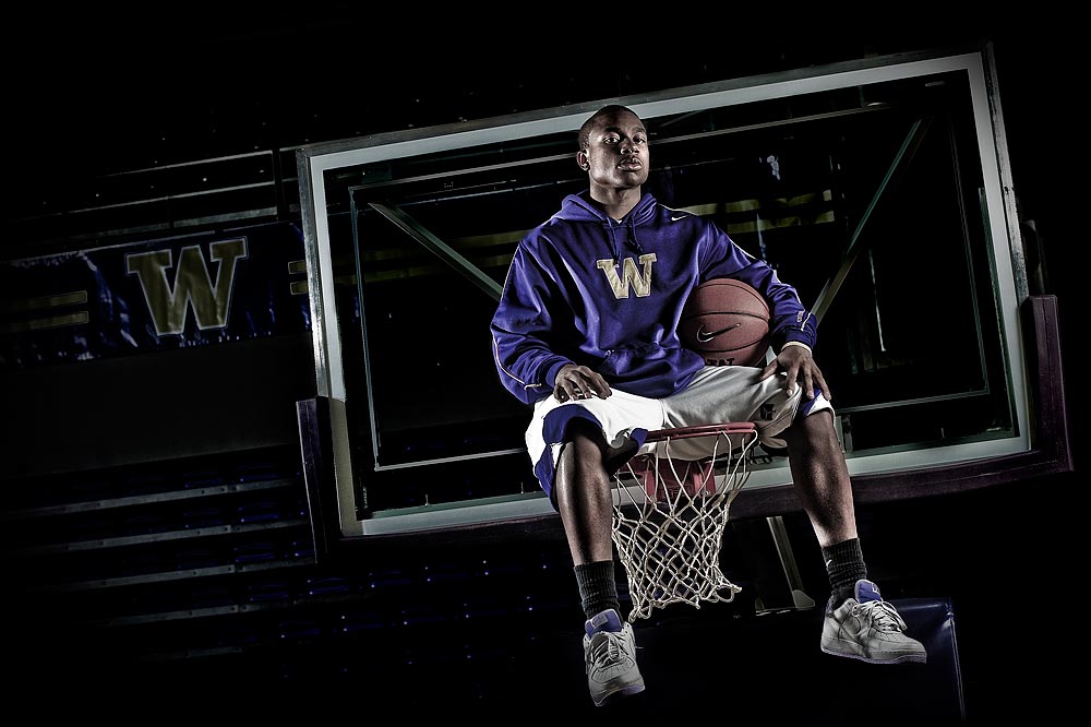 The Washington basketball team's 5'8" guard Isaiah Thomas. (Photographer: Andy Rogers)